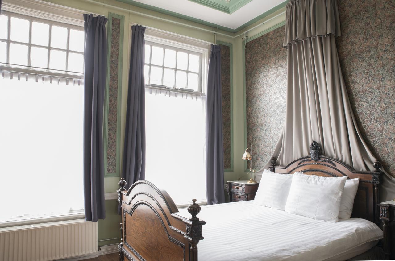 Hotel Fidder - Patrick'S Whisky Bar Zwolle  Bagian luar foto